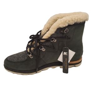 New Sorel Women's Sneakchic Alpine Boots Black Leather Shearling Size 10 NWT